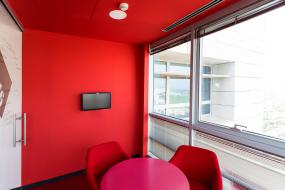 小圓桌會(huì)議室裝飾圖片