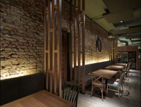 特色酒吧裝修設(shè)計效果圖片