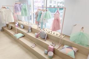 女童裝店簡(jiǎn)裝修效果圖
