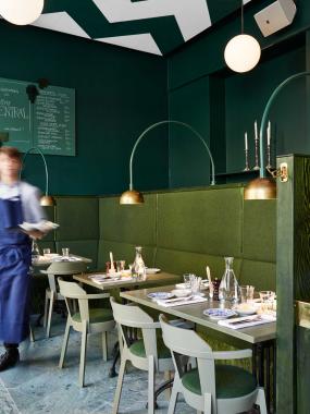 混搭設(shè)計風(fēng)格酒吧裝修設(shè)計效果圖