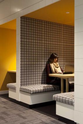 寫(xiě)字樓室內(nèi)書(shū)架設(shè)計(jì)圖片大全