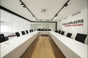 辦公室走道深褐色木地板裝修效果圖片