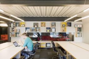 小型辦公室書(shū)架裝潢設(shè)計(jì)效果圖片