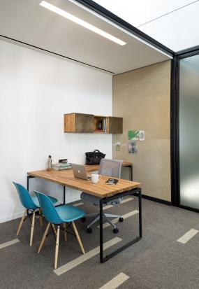 公司老總辦公室窗戶設(shè)計效果圖片2018