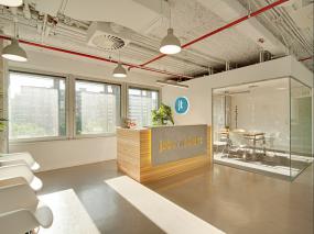 最新辦公室隔斷設(shè)計(jì)圖片