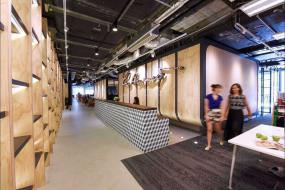 最新貿(mào)易公司辦公室室內(nèi)裝飾設(shè)計(jì)效果圖片