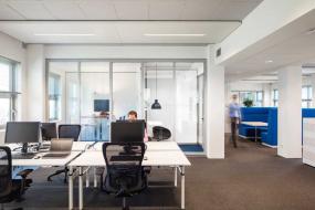 貿(mào)易公司辦公室室內(nèi)設(shè)計圖片賞析