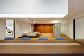 最新貿(mào)易公司辦公室室內(nèi)裝飾圖片