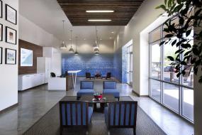 貿(mào)易公司辦公室內(nèi)部設(shè)計(jì)圖片