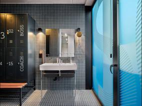 IT公司辦公室玻璃隔斷設(shè)計裝飾圖片