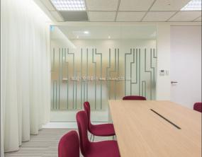 貿(mào)易公司玻璃隔斷設(shè)計(jì)裝飾效果圖