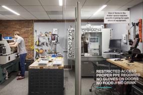 2018貿(mào)易公司玻璃隔斷裝修效果圖