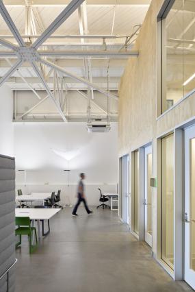 2018年貿(mào)易公司吊頂裝修效果圖