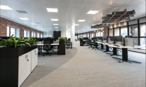 貿(mào)易公司吊頂裝修實(shí)物圖片