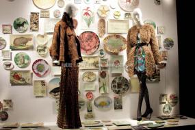 服裝店櫥窗設計裝修圖片