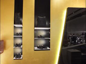 鞋帽店展柜設(shè)計(jì)裝飾圖片