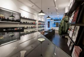 最新鞋帽店展柜裝修設(shè)計(jì)效果圖