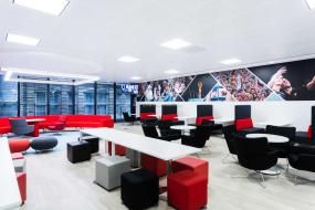 最新辦公室休閑區(qū)設(shè)計(jì)圖片