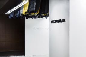 品牌女裝專賣店裝修實(shí)景圖圖片