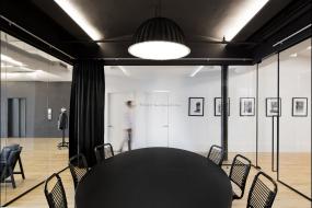 2018辦公室成品玻璃隔斷裝修效果圖