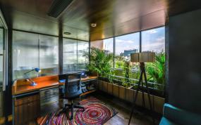 公司經(jīng)理辦公室裝修實物圖片