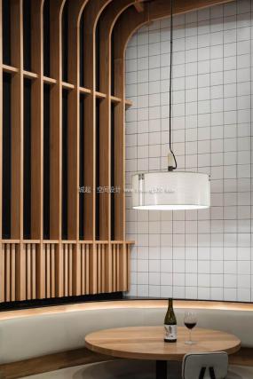 最新工業(yè)風(fēng)格酒吧裝修設(shè)計效果圖