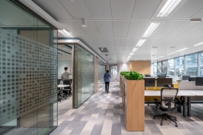 大面積loft辦公室裝修效果圖