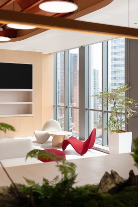 挑高復(fù)式裝修300平米辦公室實景