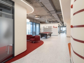 頂樓三角形閣樓辦公室設(shè)計圖